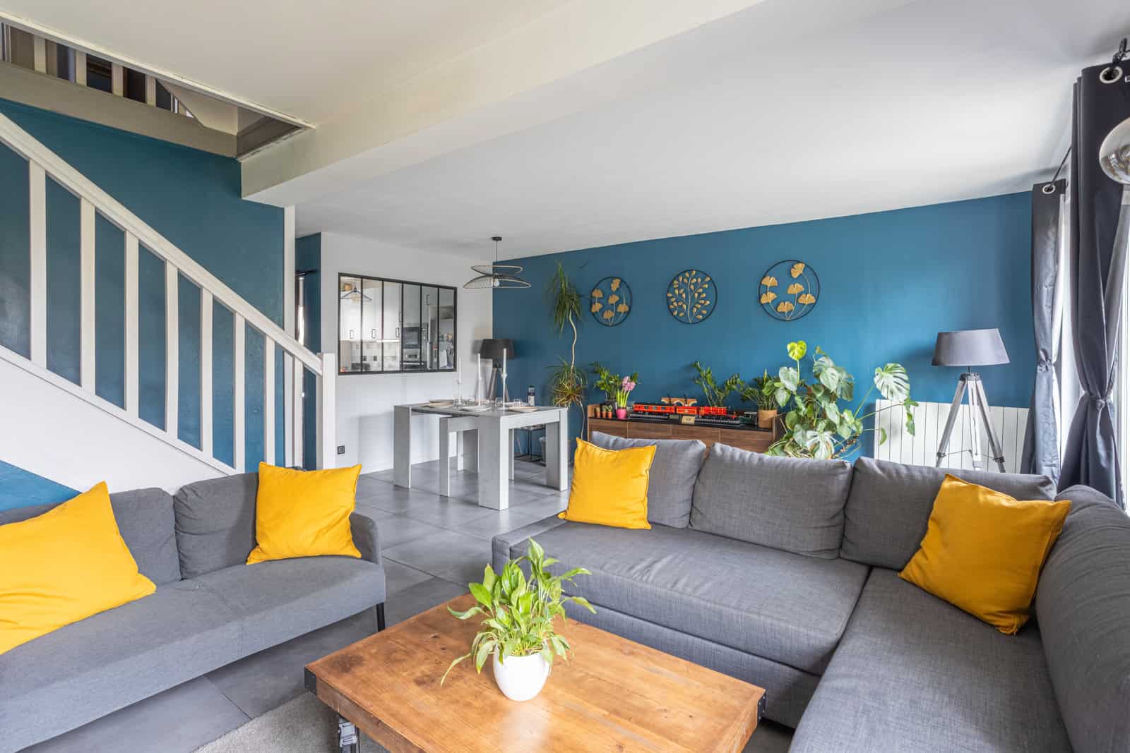 Séjour et salon d'une maison familiale - photo immobilière HDR Calvados