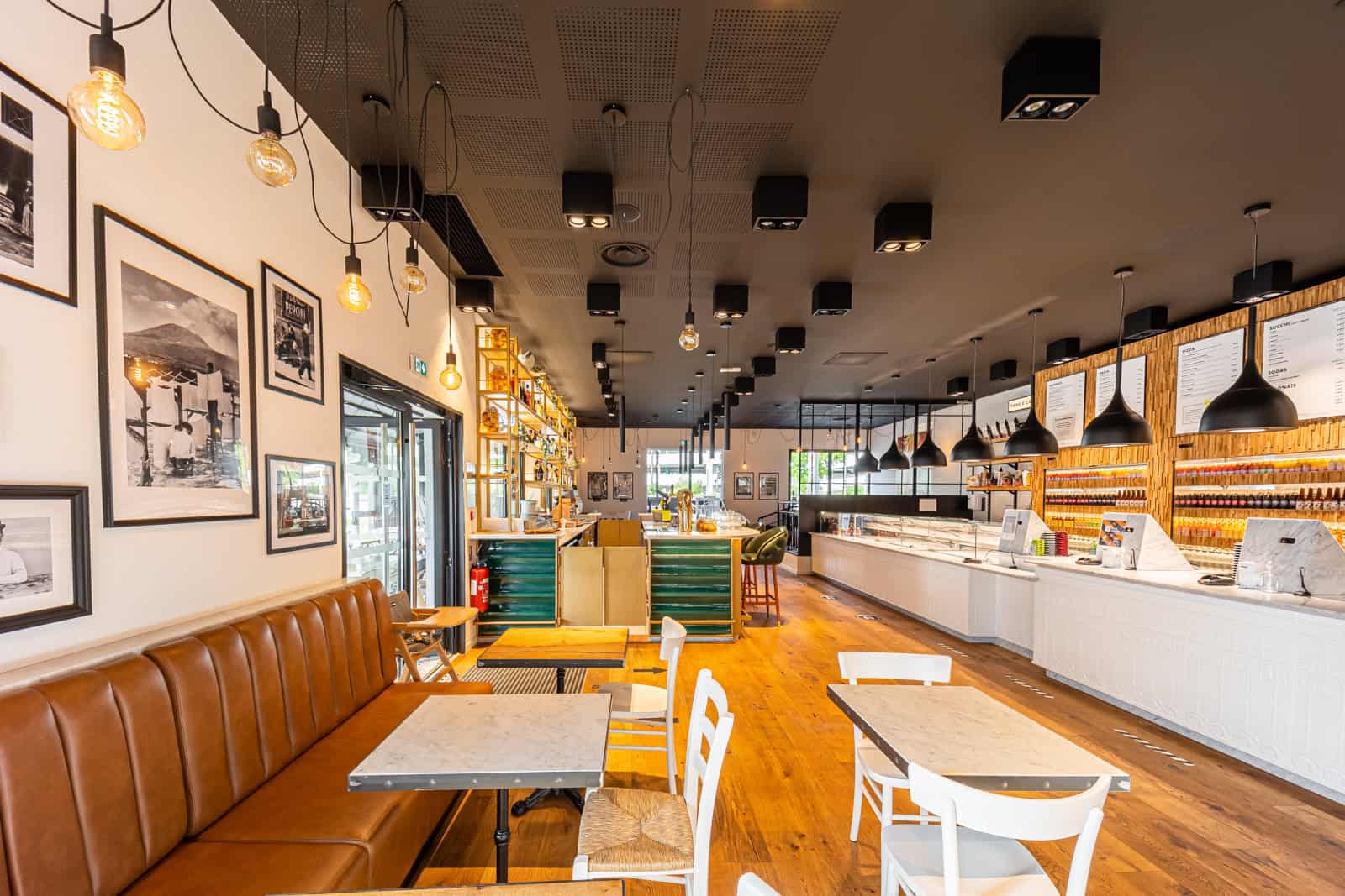 Bar et comptoir d'un restaurant - photo immobilière commerces, Calvados